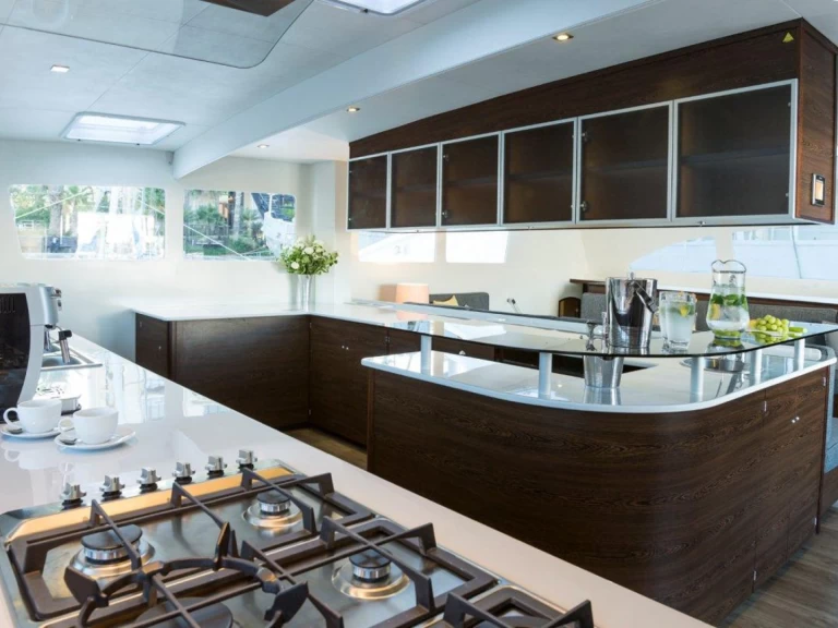 Hyra Lyx yacht med eller utan skeppare Matrix Yachts Brittiska Jungfruöarna 