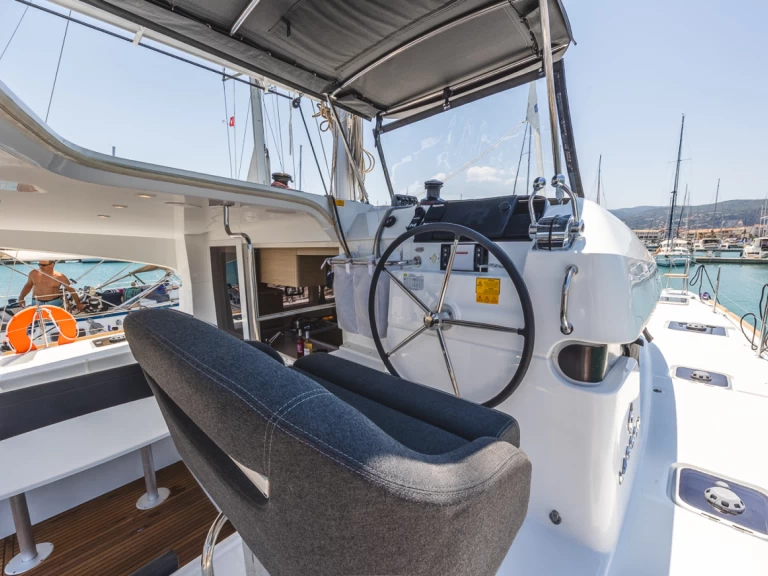 Yacht charter Lefkáda billig Lagoon 40