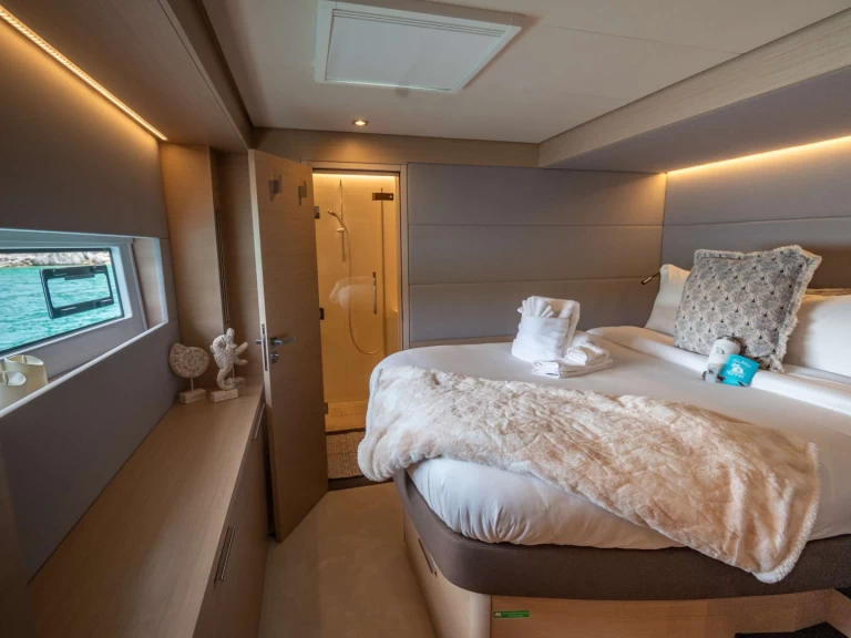 Uthyrning Lyx yacht Lagoon med en båtlicens 