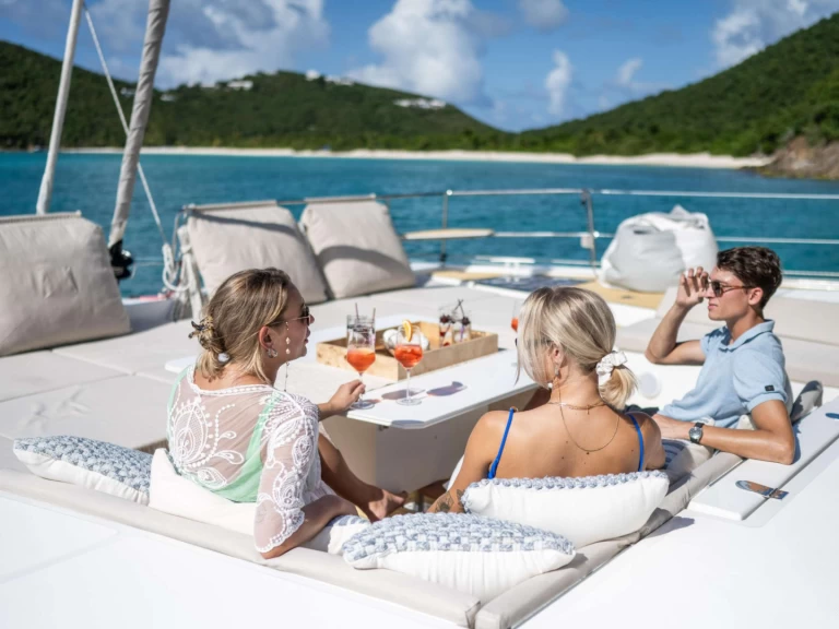 Yacht charter Brittiska Jungfruöarna billig LUNAR ARC