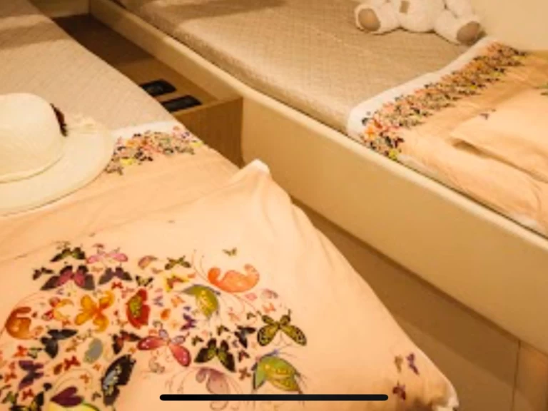 Hyra Lyx yacht med eller utan skeppare Pershing Porto di Salerno 