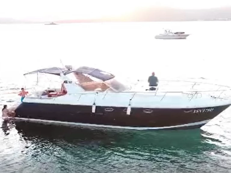 Hyr en Azimut AZIMUT 38 Alghero 