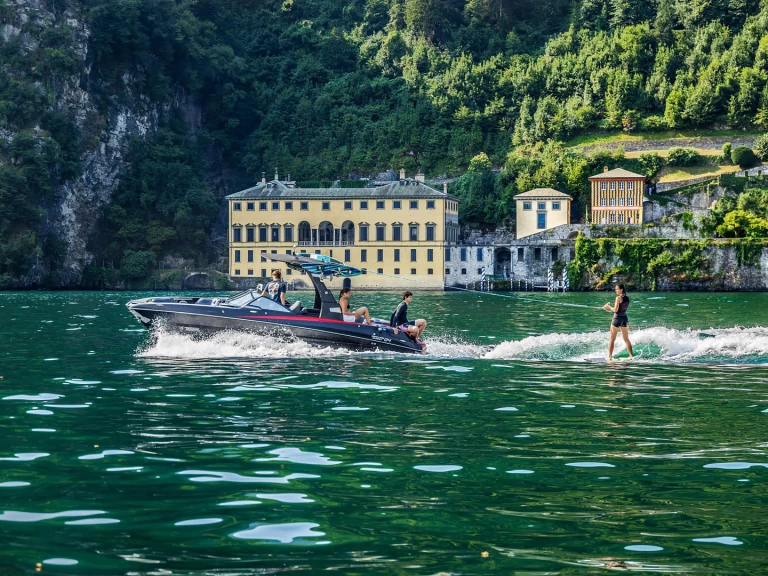 Motorbåt  för uthyrning Como (City) till det bästa priset 