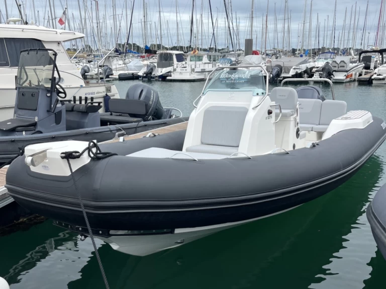 Hyr en Zodiac Medline 7.5 La Trinité-sur-Mer 