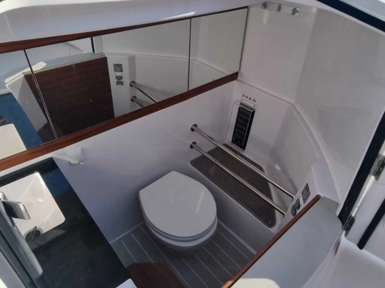 Yacht charter Trogir  billig Axopar 28 T-Top