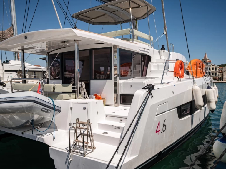 Uthyrning Katamaran  Bali Catamarans med en båtlicens 