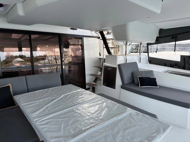 Hyra Katamaran  med eller utan skeppare Fountaine Pajot Annapolis 