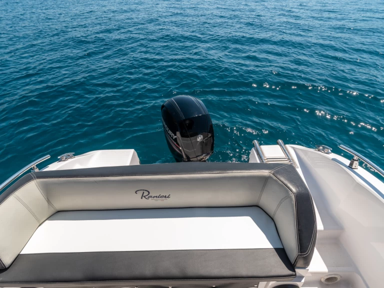 Yacht charter Trogir  billig Voyager 21