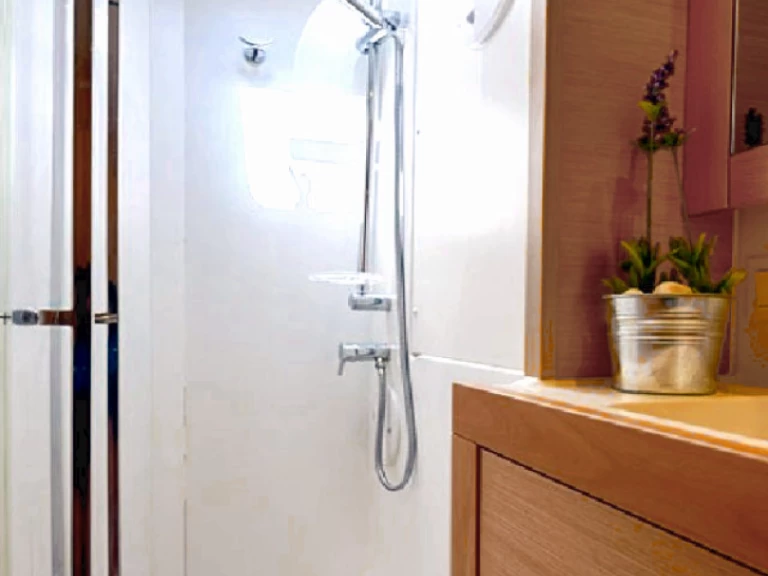 Yacht charter Nea Peramos billig Lagoon 39