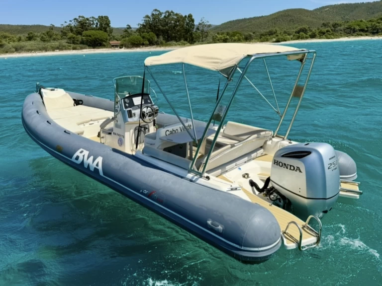 Bwa Sport 26 GT charter bareboat eller skeppad i Hyeres