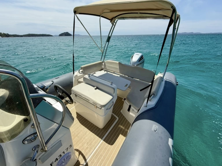 Yacht charter Hyeres billig Sport 26 GT