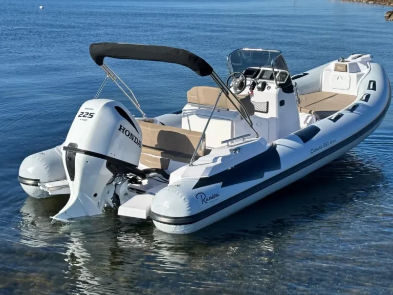 Uthyrning RIB Ranieri med en båtlicens 