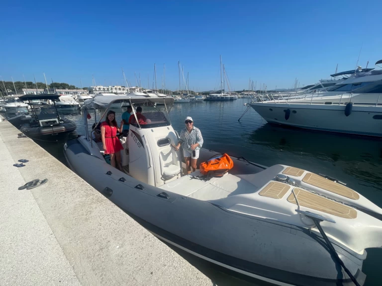 Yacht charter Port de Hyères (St Pierre) billig bsc85