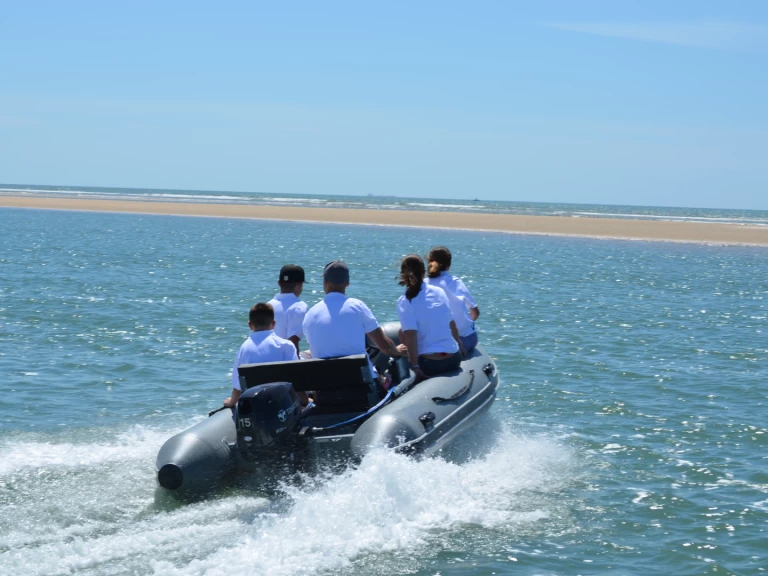 Uthyrning RIB Quicksilver med en båtlicens 