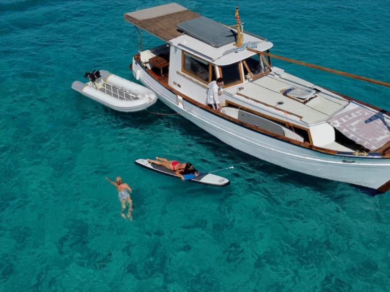 Uthyrning Motorbåt  i La Savina - Madera Clásico Estilo Llaut