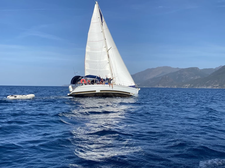 Jeanneau Sun Odyssey 40 DS charter bareboat eller skeppad i Saint-Florent