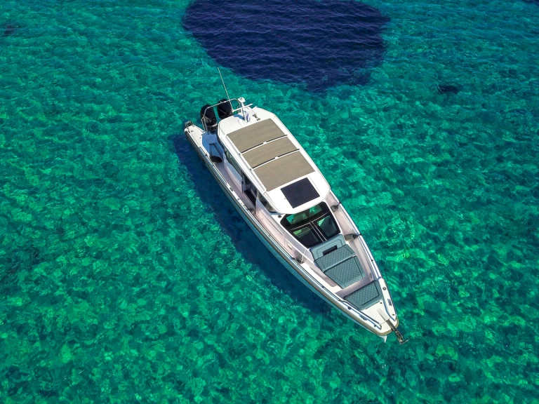 Yacht charter Piraeus billig Axopar 37 XC Cross Cabin