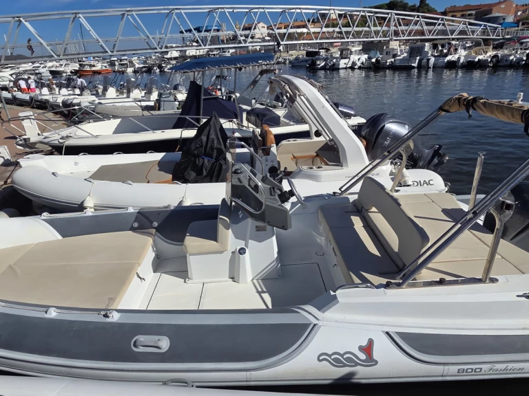 Uthyrning Saint-Florent - MV Marine 800 av Samboat 