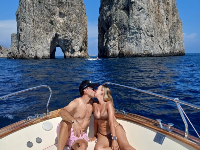 Båtuthyrning Di luccia Gozzo sorrentino i Massa Lubrense på Samboat 