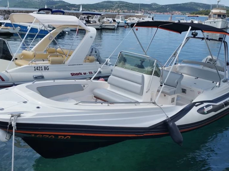 Hyr en Zar Zar 65 Biograd Na Moru 