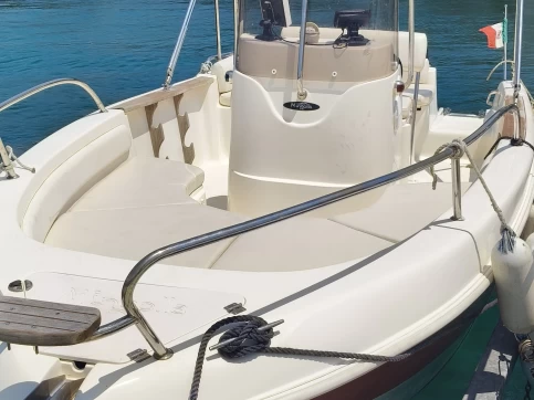 Yacht charter Taranto billig Brava 18
