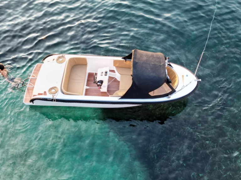 Båtuthyrning BRB 555 tenders i Mandelieu-la-Napoule på Samboat 