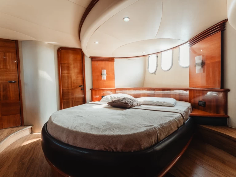 Yacht charter Cartagena billig Azimut 62