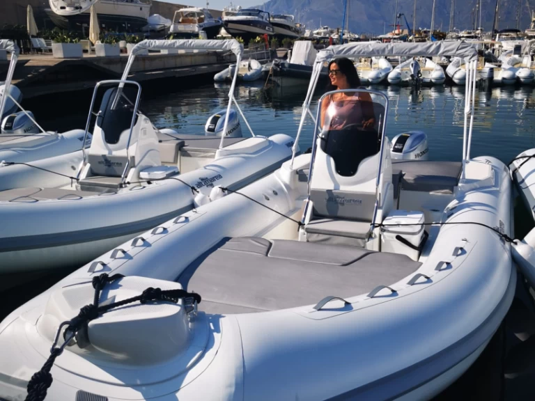 Hyra RIB med eller utan skeppare Altamarea Palermo 