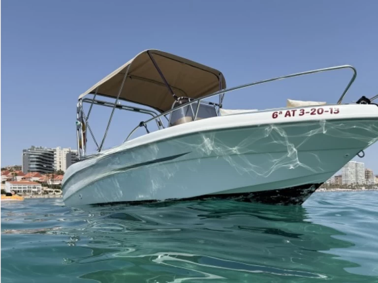 Sessa Marine Key Largo 23 charter bareboat eller skeppad i Alicante