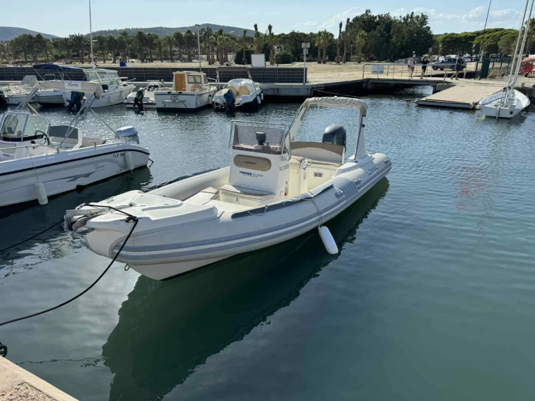 Hyr en Lomac Lomac 710 IN Hyeres 