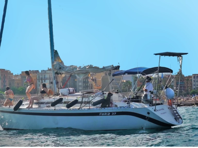 Båtuthyrning Dresport S.A Furia 37 i Badalona på Samboat 