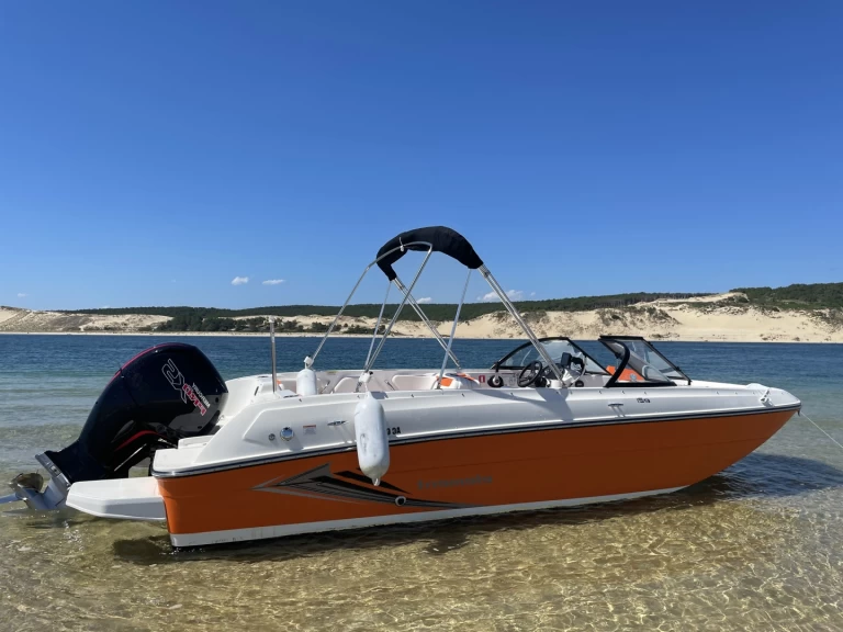 Bayliner E21 charter bareboat eller skeppad i Arcachon