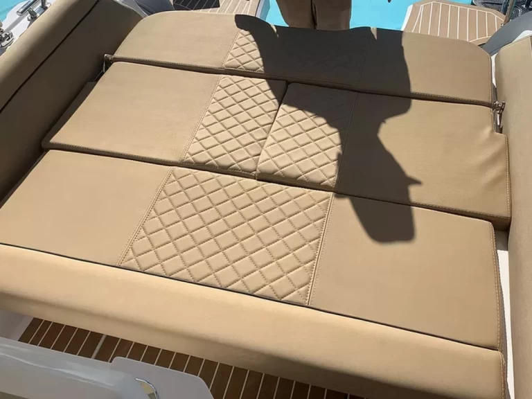 RIB för uthyrning Juan-les-Pins till det bästa priset 