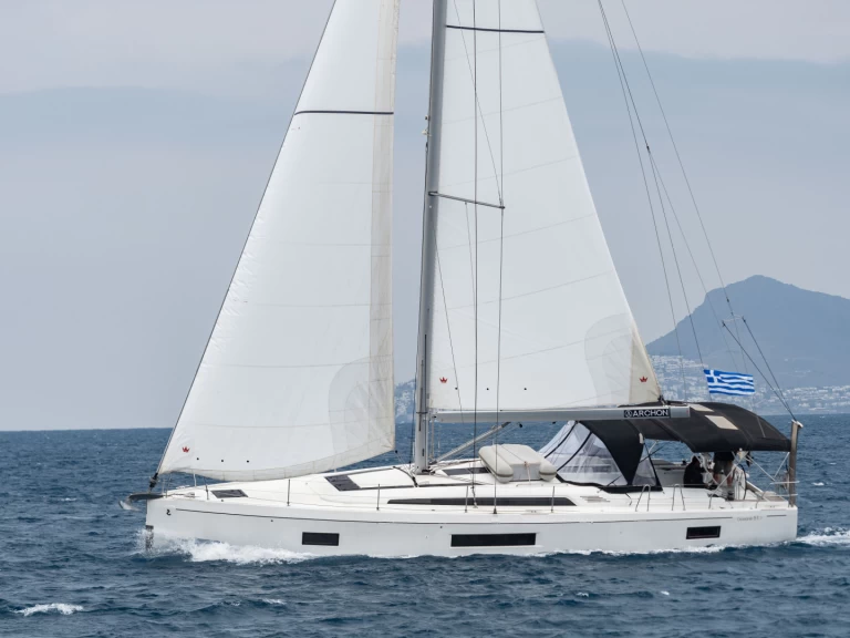 Hyr en Bénéteau Oceanis 51.1 / owner's version Rhodes (City) 