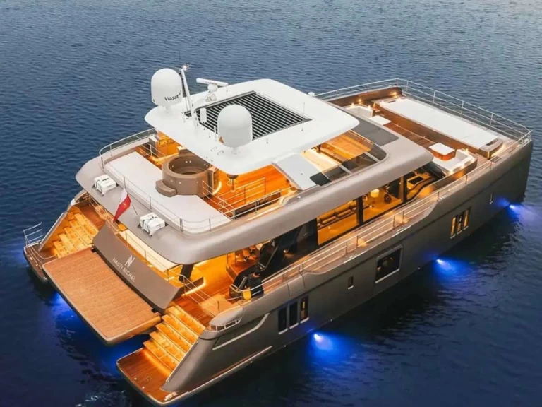 Sunreef NAUTI NICKEL &amp; T/T RONIN charter bareboat eller skeppad i Brittiska Jungfruöarna