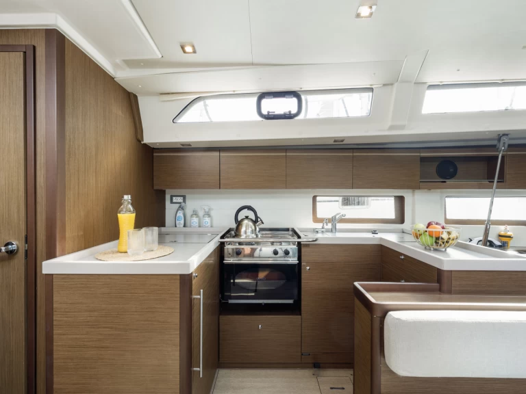 Yacht charter Kos  billig Oceanis 51.1 / owner's version