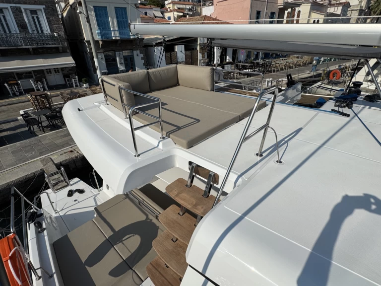 Båtuthyrning Aventura Aventura 37 i Alimos på Samboat 