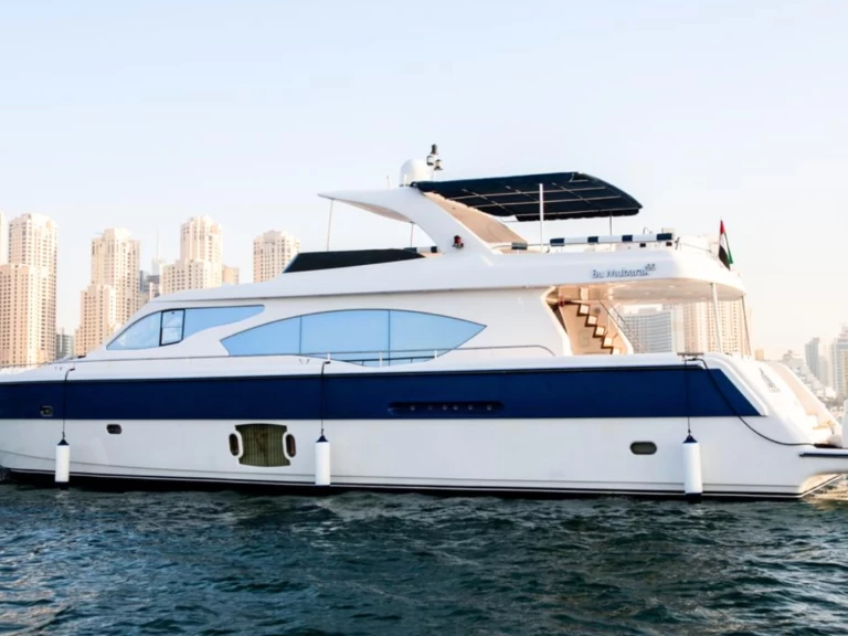 Hyra Lyx yacht med eller utan skeppare Dubai Marine Dubai Marina 