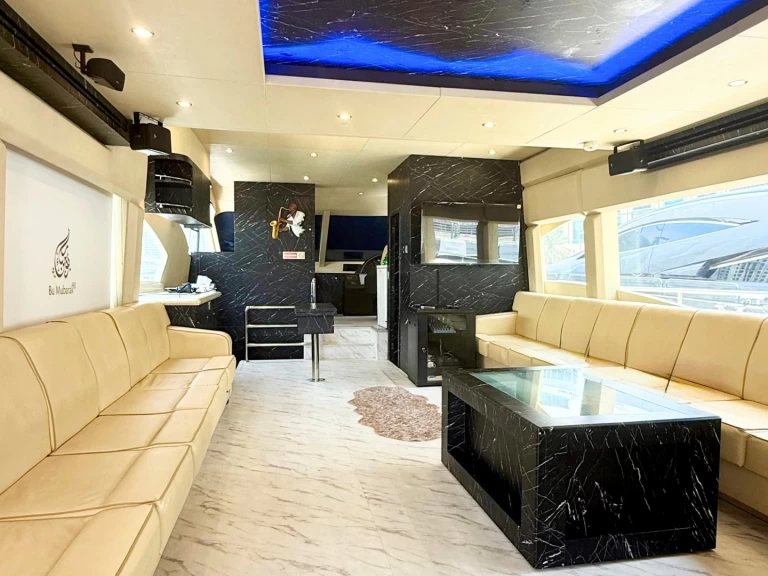 Uthyrning Lyx yacht Dubai Marine med en båtlicens 