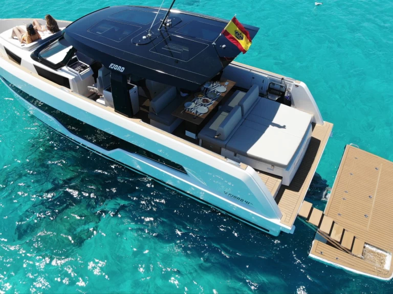 Uthyrning Motorbåt  Fjord med en båtlicens 