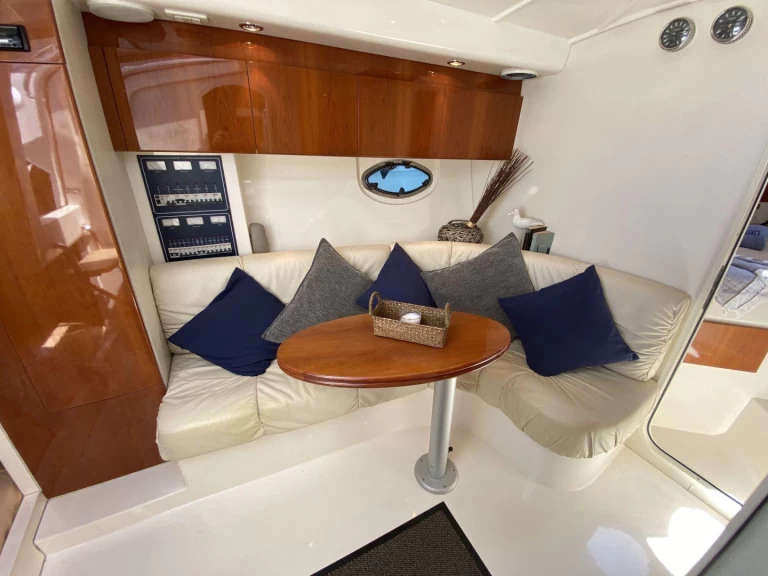 Yacht charter Ibiza Town billig Pershing 37