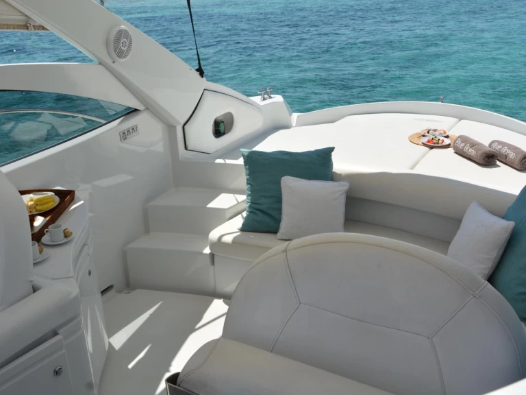 Uthyrning Motorbåt  i Ibiza Town - Pershing Pershing 37