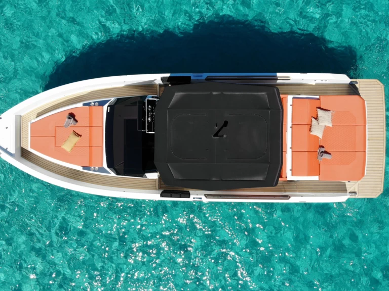 De Antonio d36 charter bareboat eller skeppad i Ibiza Town