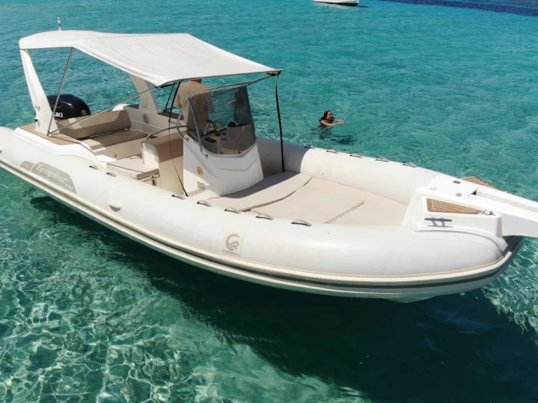 Capelli 770S charter bareboat eller skeppad i Ibiza Town