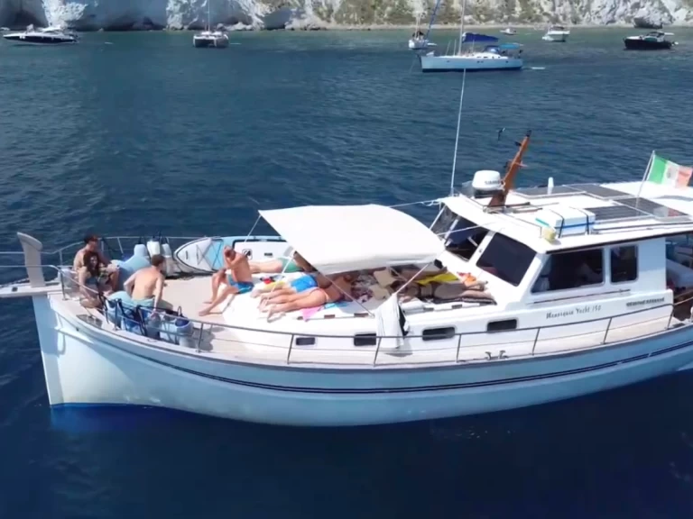 Yacht charter Ponza billig Menorquin 150