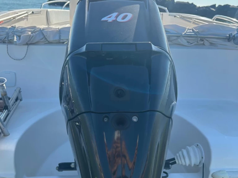 Mano Marine Mano Marine 19.50 charter bareboat eller skeppad i Porto San Giorgio