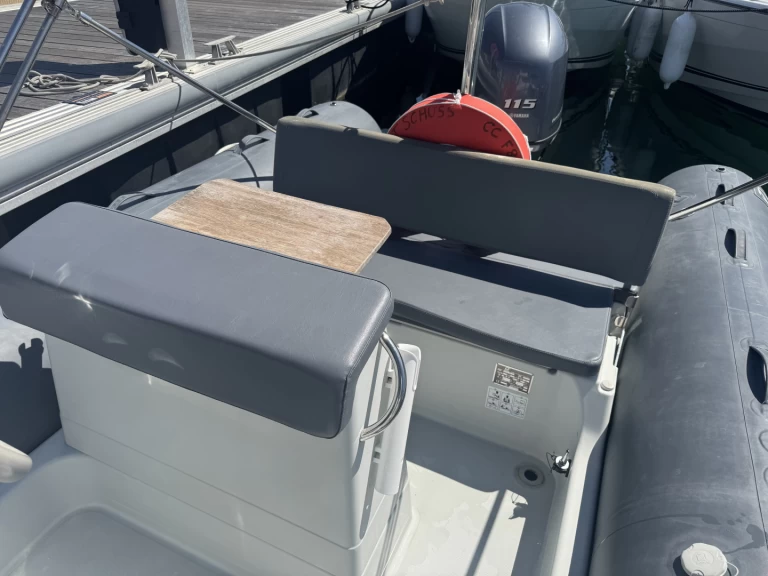 Hyra RIB med eller utan skeppare Zodiac Port la Forêt 