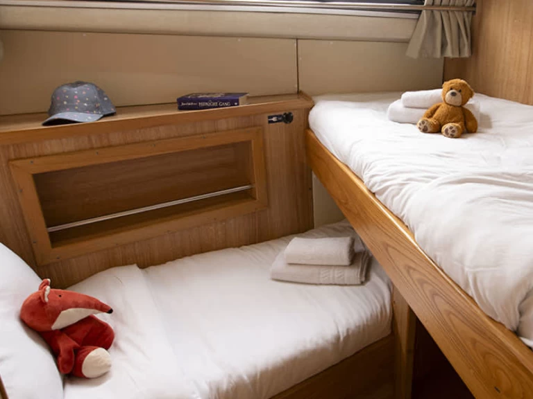 Le Boat Classique Star charter bareboat eller skeppad i Hindeloopen