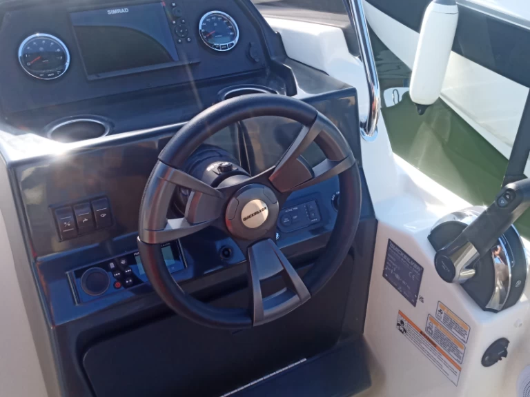 Båtuthyrning Quicksilver Activ 605 Sundeck i Cambrils på Samboat 