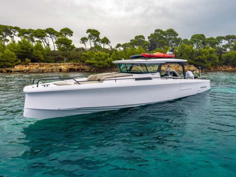 Hyr en Axopar Axopar 45 Cross Top Donji Seget 